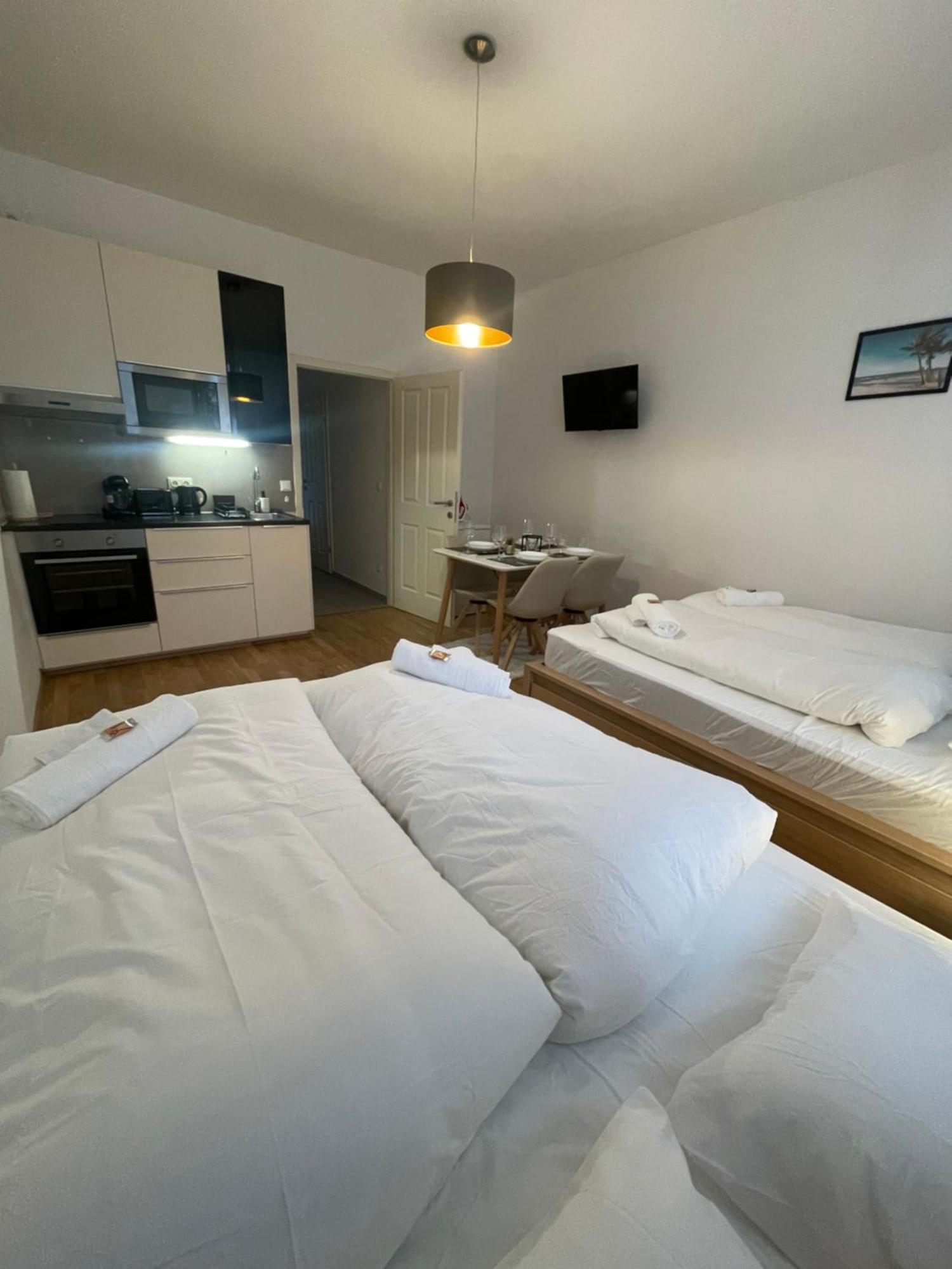 Cozy 5-Person Apartment In Vienna 6 Eksteriør bilde